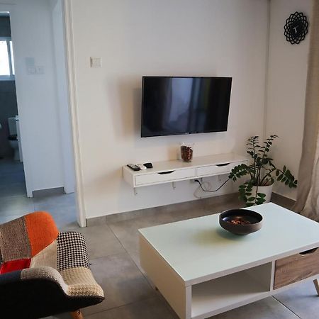 Alex'S Vacation Suite - 100M From The Beach - 6 Guests Paphos 外观 照片