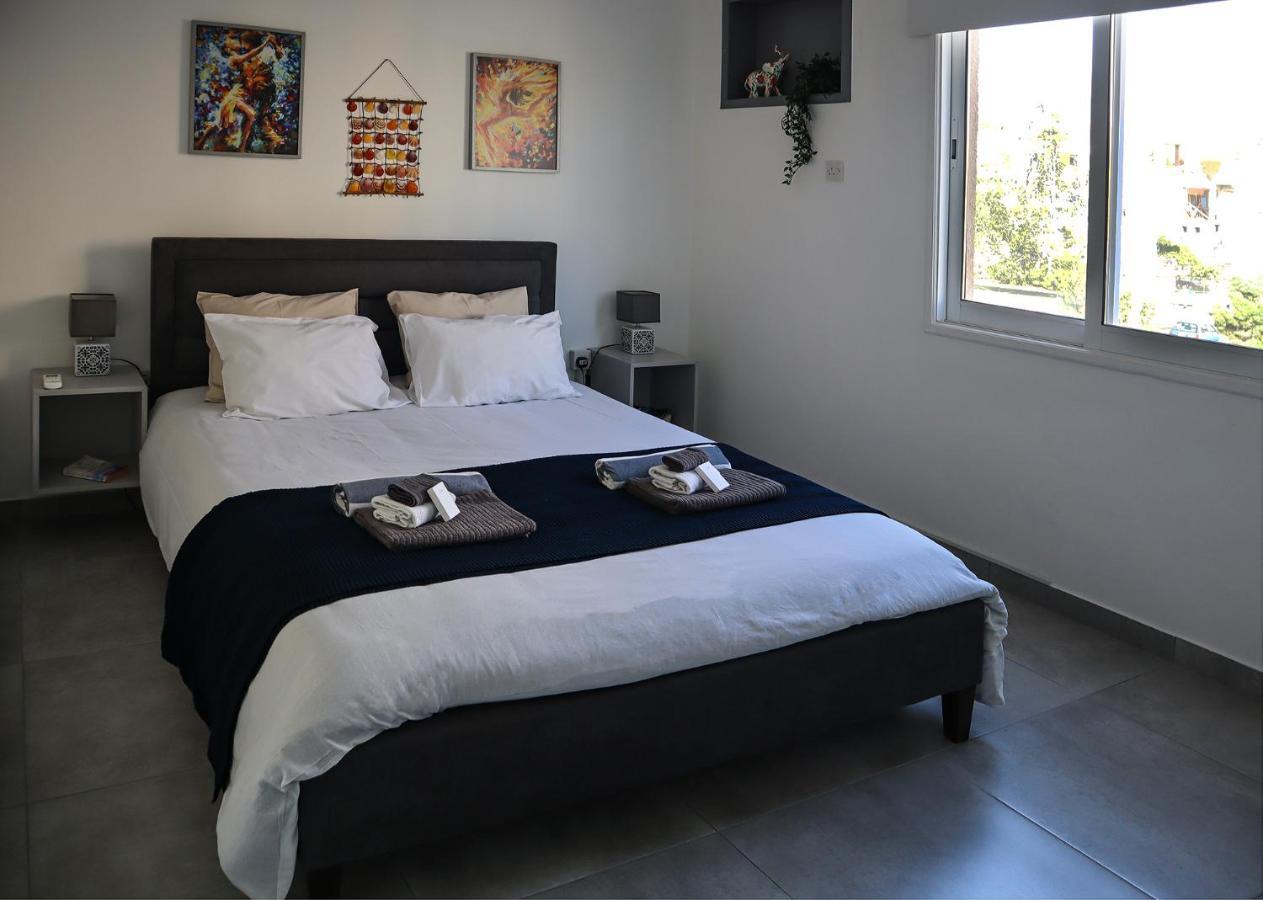 Alex'S Vacation Suite - 100M From The Beach - 6 Guests Paphos 外观 照片