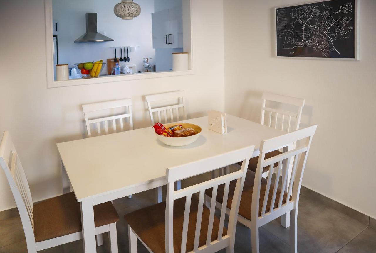 Alex'S Vacation Suite - 100M From The Beach - 6 Guests Paphos 外观 照片