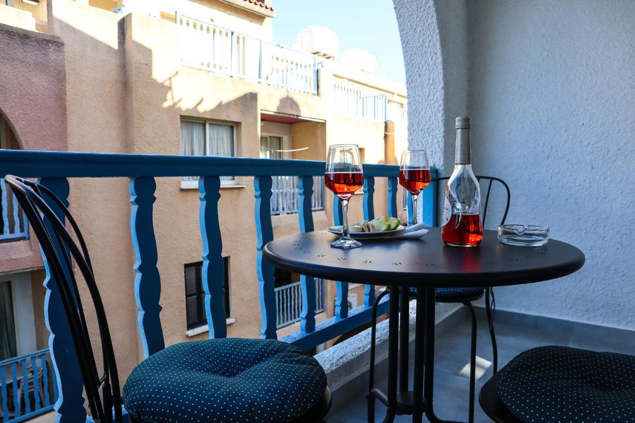 Alex'S Vacation Suite - 100M From The Beach - 6 Guests Paphos 外观 照片
