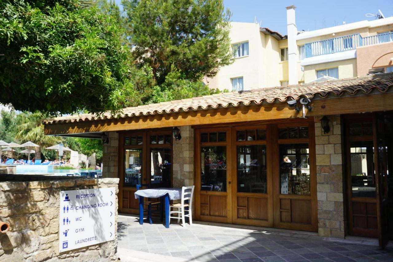 Alex'S Vacation Suite - 100M From The Beach - 6 Guests Paphos 外观 照片