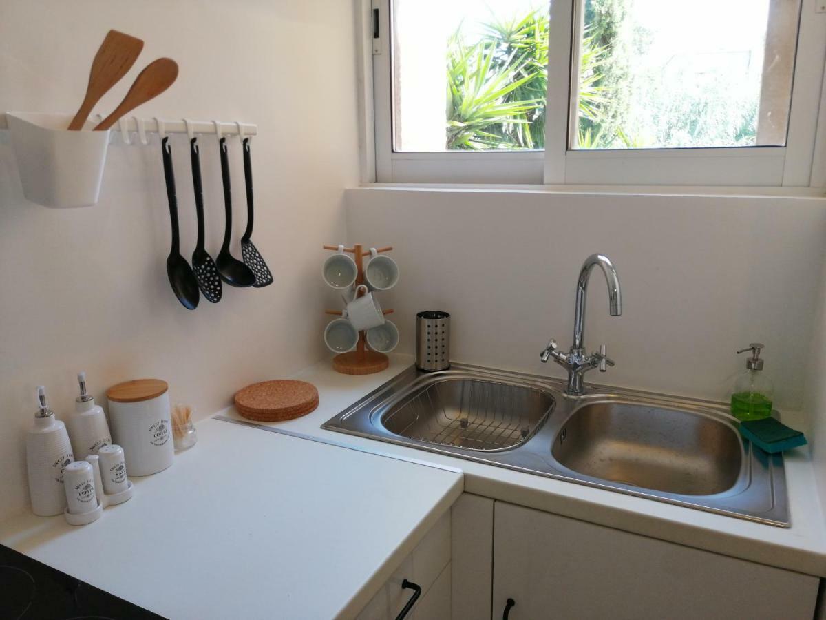 Alex'S Vacation Suite - 100M From The Beach - 6 Guests Paphos 外观 照片